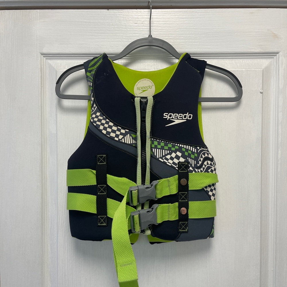 Speedo youth size life jacket